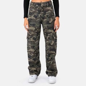 Adika camo Cargo straight leg